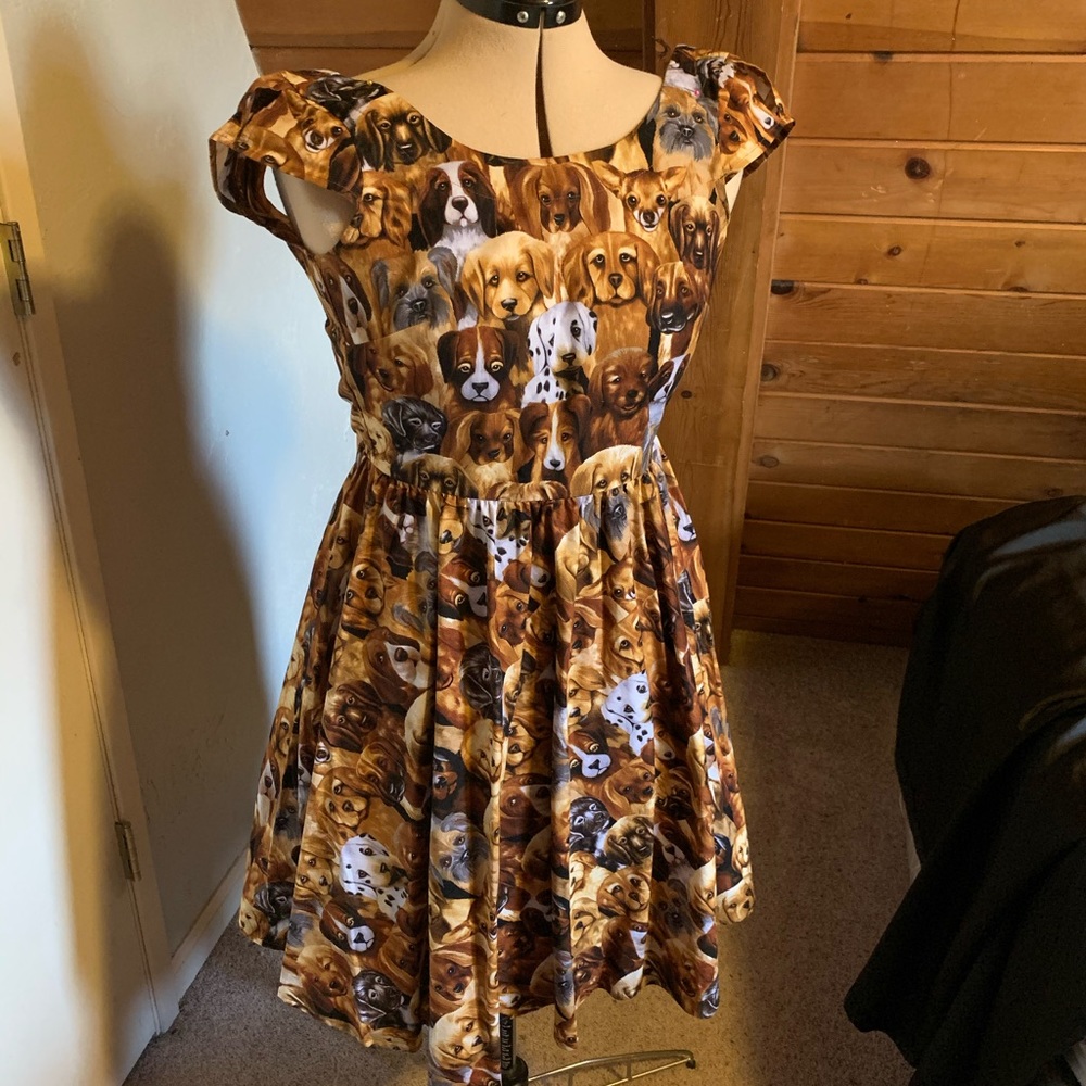 Pinup dress with puppies